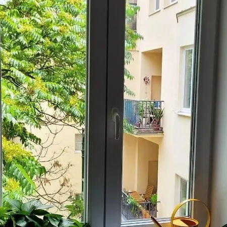 Modern Comfort Next To Historic Sights Bratislava